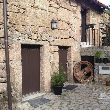 Cantinho Redondo Geres Tatil Evi